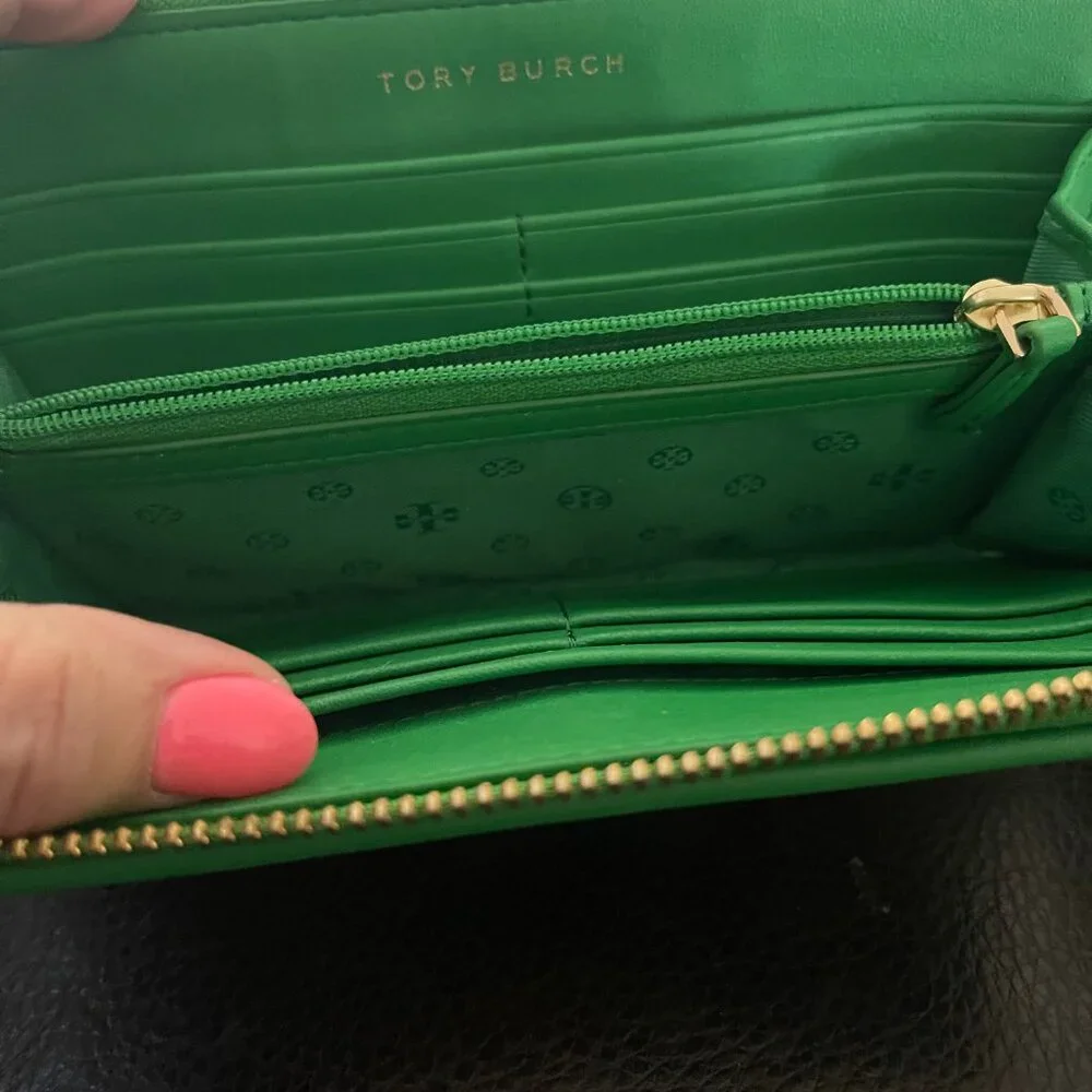 Tory Burch Green and Navy Wallet - Picture 3 of 3